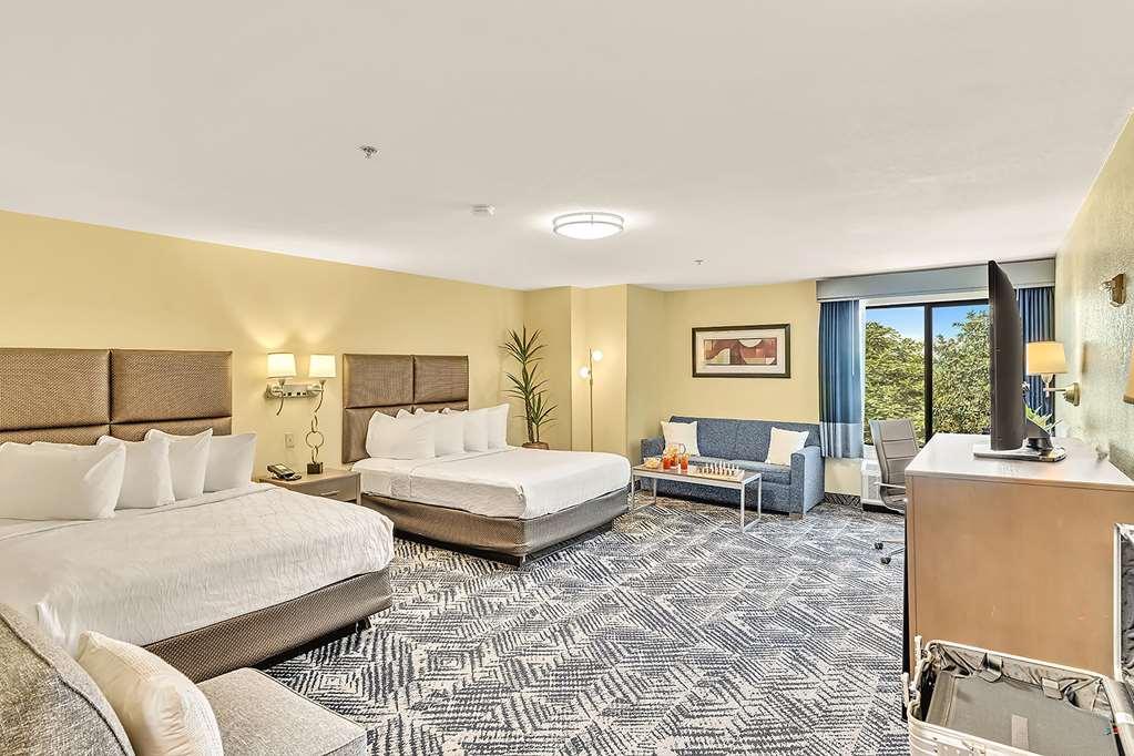 Western Flower Mound Hotel